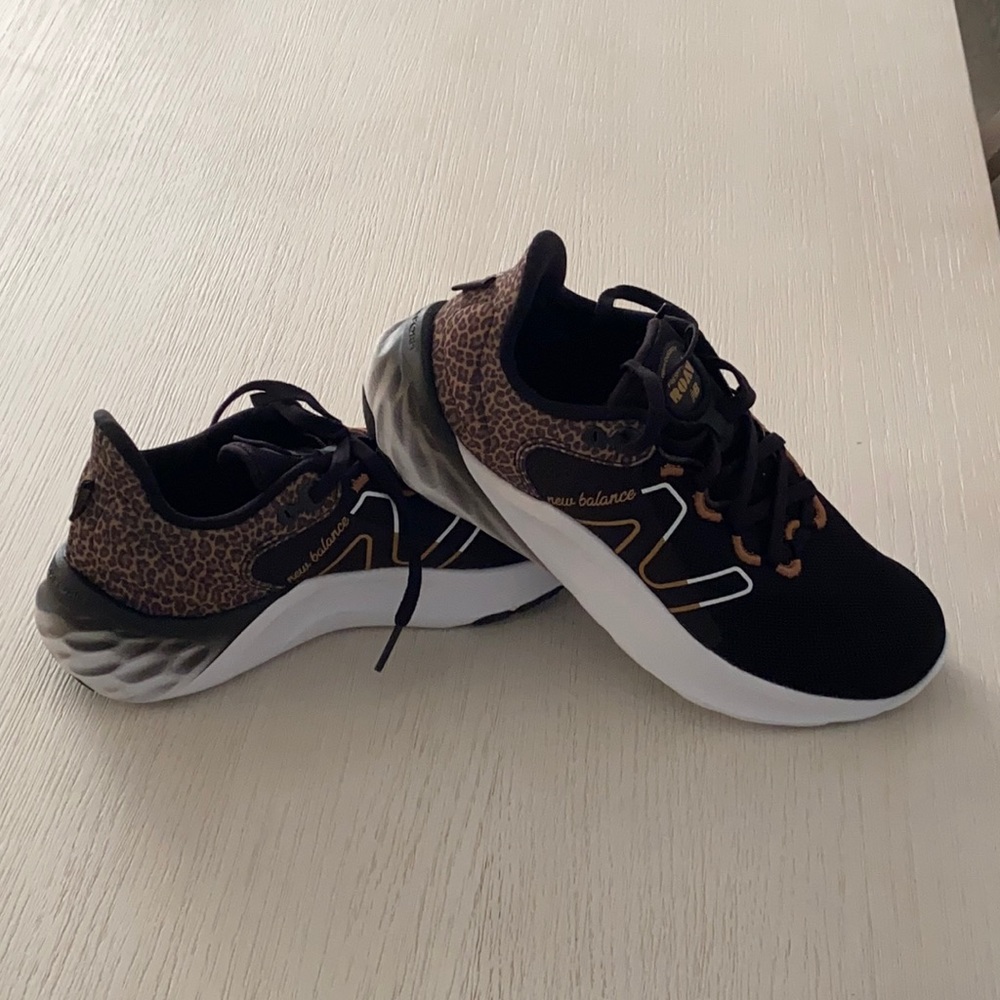 Brand new new balance fresh foam roav shoes!